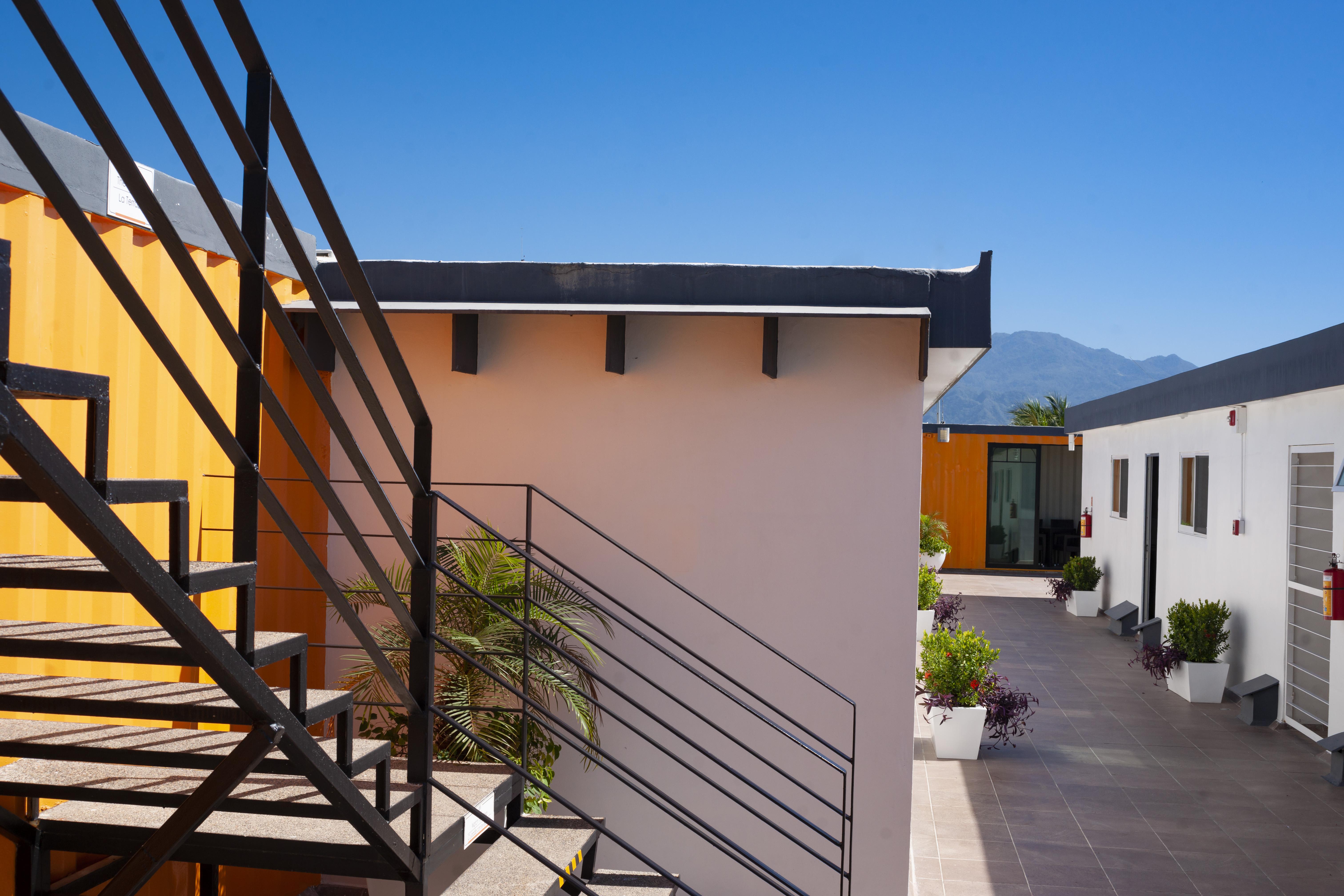 Container Inn Hotel Aeropuerto Πουέρτο Βαγιάρτα Εξωτερικό φωτογραφία
